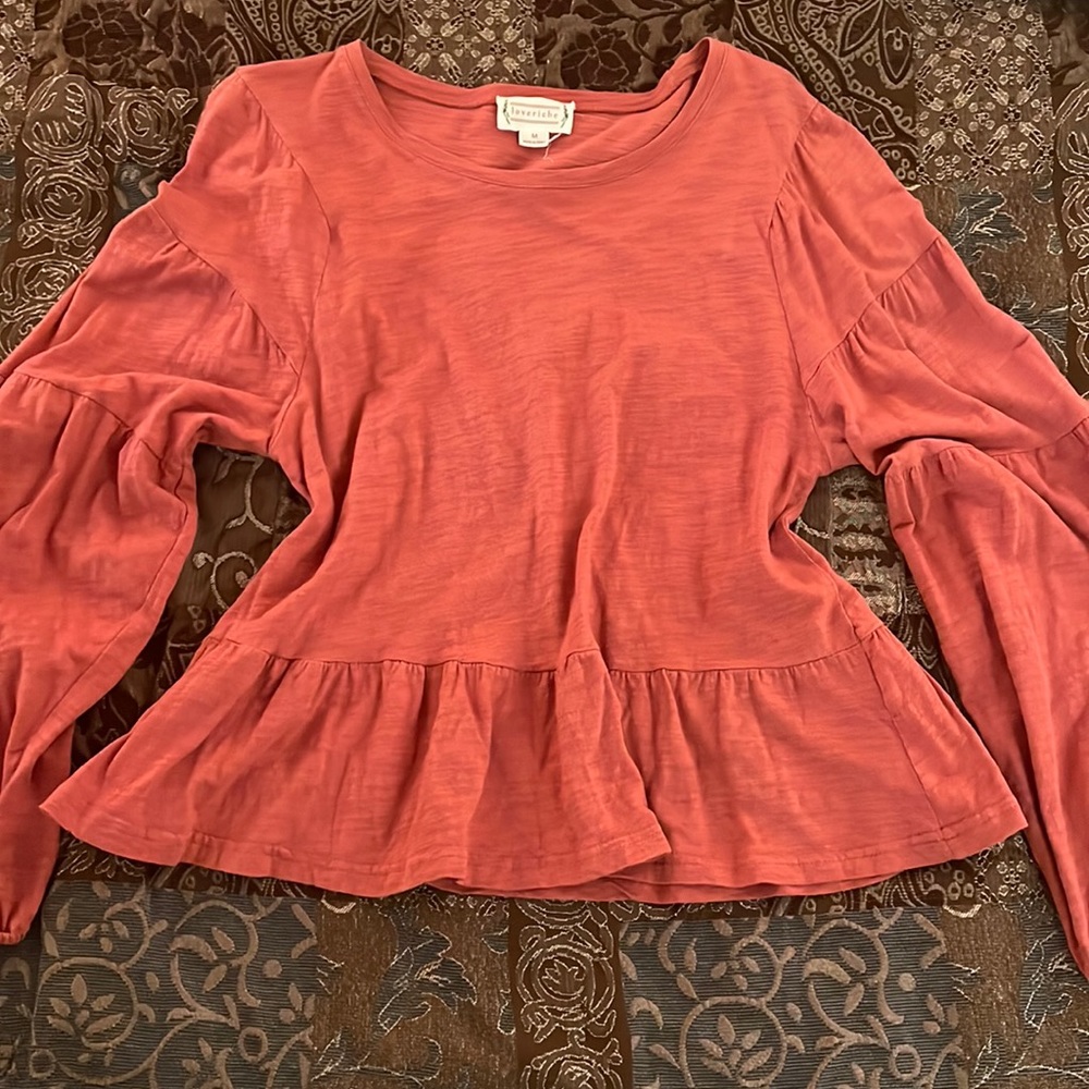 Loveriche shirt sz M